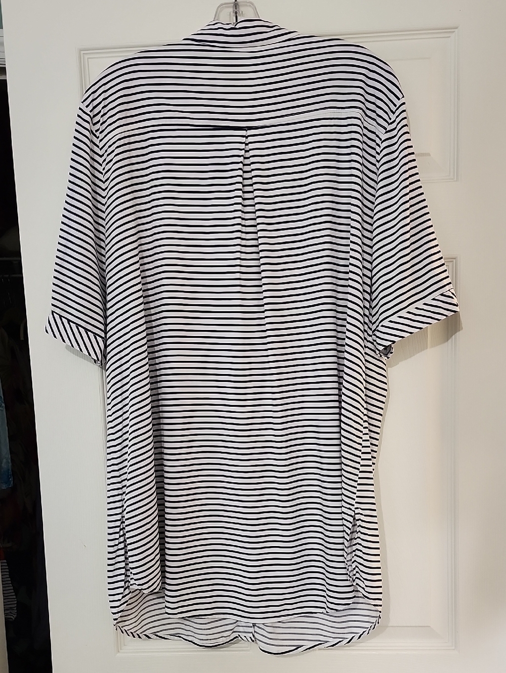Chicos Size 3 Horizontal Striped Short Sleeve Blouse Navy & White - Picture 2 of 9